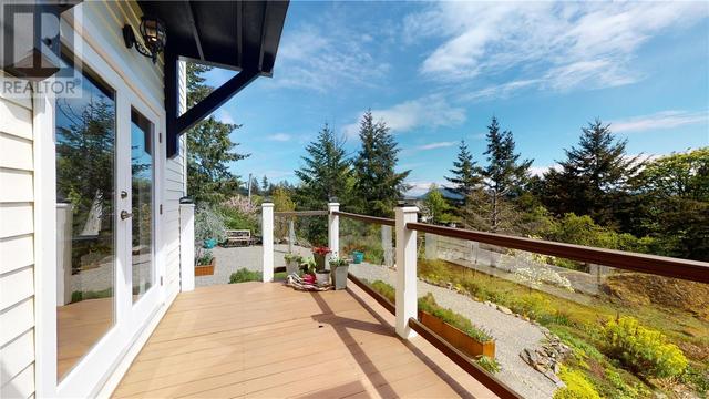 2136 Pan Dion Pl, House detached with 4 bedrooms, 4 bathrooms and 10 parking in Sooke BC | Image 40