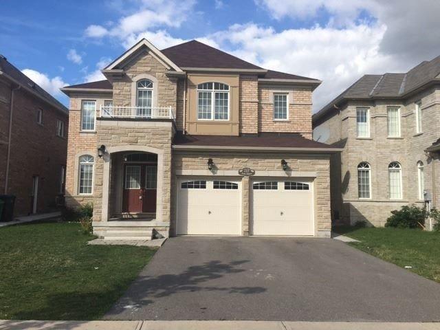 211 Gardenbrooke Tr, House detached with 5 bedrooms, 4 bathrooms and 3 parking in Brampton ON | Card Image