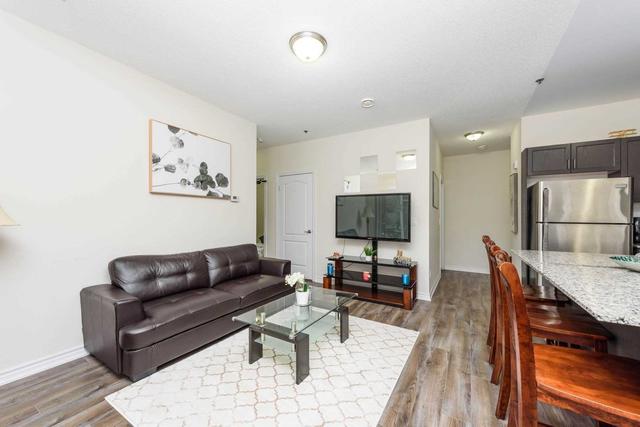 106 - 1370 Costigan Rd, Condo with 2 bedrooms, 2 bathrooms and 1 parking in Milton ON | Image 5