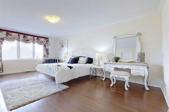 25 Furrow St, House detached with 4 bedrooms, 5 bathrooms and 6 parking in Markham ON | Image 13
