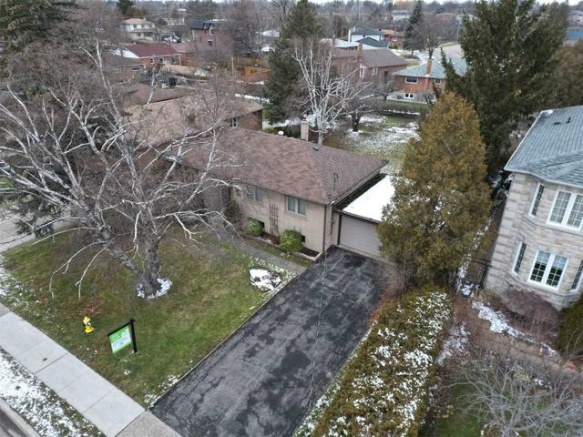 220 Hendon Ave, House detached with 3 bedrooms, 2 bathrooms and 5 parking in Toronto ON | Image 29