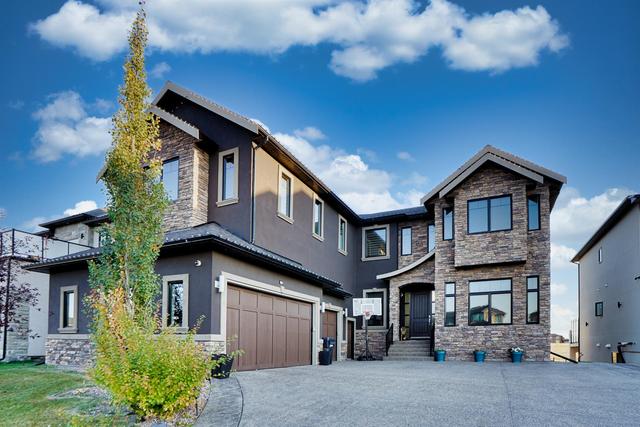 100 Park Drive, House detached with 6 bedrooms, 5 bathrooms and 8 parking in Calgary AB | Image 2