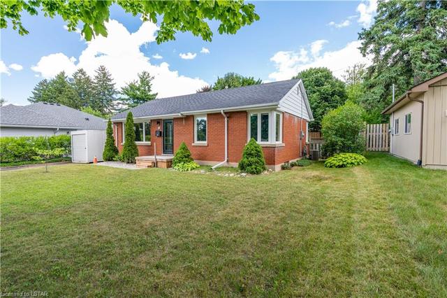 382 Colville Boulevard, House detached with 3 bedrooms, 2 bathrooms and 4 parking in London ON | Image 9
