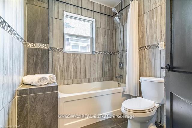 1226 Dundas St, House detached with 3 bedrooms, 2 bathrooms and 3 parking in London ON | Image 13