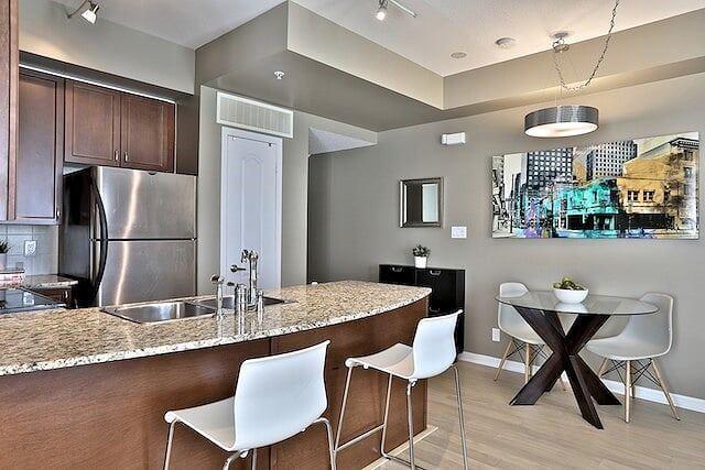 Th5 - 68 Carr St, Townhouse with 2 bedrooms, 2 bathrooms and 1 parking in Toronto ON | Image 7