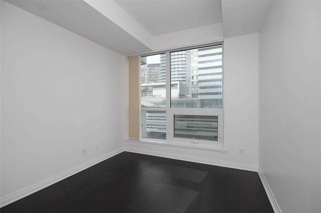 1012 - 8 Mercer St, Condo with 1 bedrooms, 1 bathrooms and 0 parking in Toronto ON | Image 9