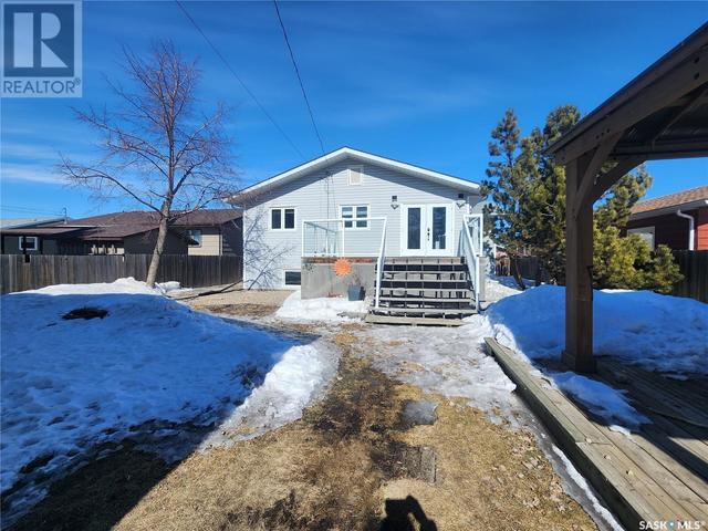 733 8th Avenue W, House detached with 4 bedrooms, 2 bathrooms and null parking in Melville SK | Image 4