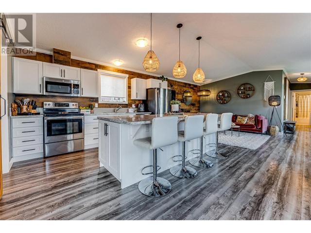 61 - 12560 Westside Road Road, House other with 3 bedrooms, 2 bathrooms and 4 parking in Okanagan (Part) 1 BC | Image 5
