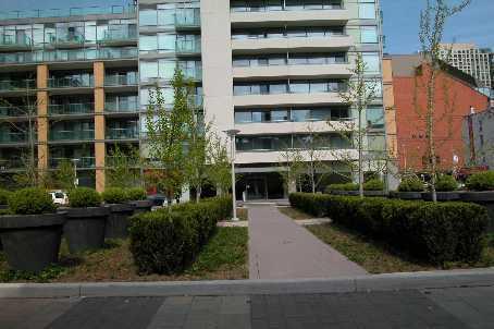 1705 - 18 Yorkville Rd, Condo with 2 bedrooms, 2 bathrooms and 1 parking in Toronto ON | Image 2