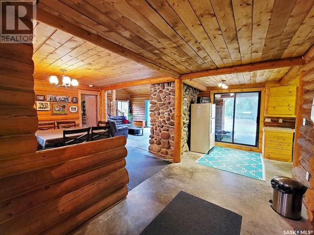 715 Chitek Drive, House detached with 3 bedrooms, 2 bathrooms and null parking in Chitek Lake SK | Image 9
