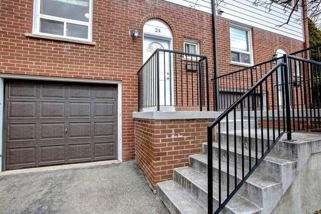 24 - 2445 Homelands Dr, Townhouse with 3 bedrooms, 2 bathrooms and 2 parking in Mississauga ON | Image 12