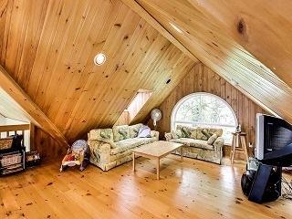 1027 Long Point Dr, House detached with 4 bedrooms, 2 bathrooms and 6 parking in Gravenhurst ON | Image 12