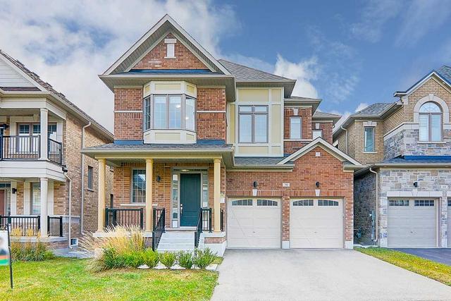 70 Frank Kelly Dr, House detached with 4 bedrooms, 4 bathrooms and 4 parking in East Gwillimbury ON | Card Image