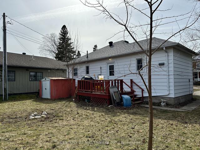 99 Robinson St, House detached with 2 bedrooms, 1 bathrooms and 2 parking in Collingwood ON | Image 2