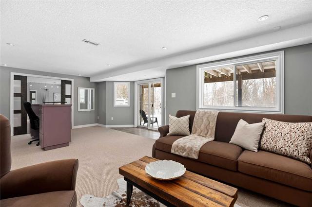 81 Sproule Dr, House detached with 2 bedrooms, 3 bathrooms and 4 parking in Barrie ON | Image 26