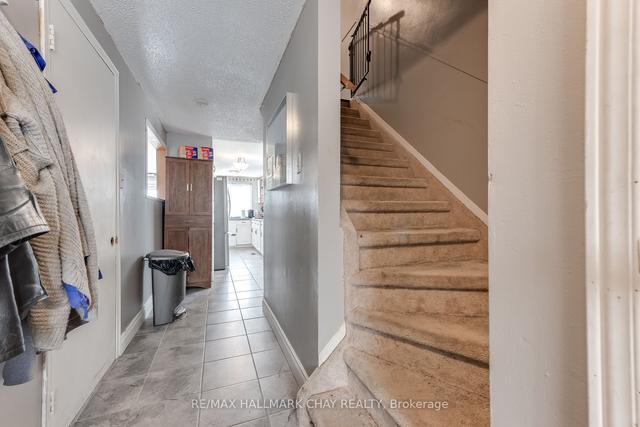 1 Mccuaig Crt, House detached with 3 bedrooms, 3 bathrooms and 3.5 parking in Barrie ON | Image 7
