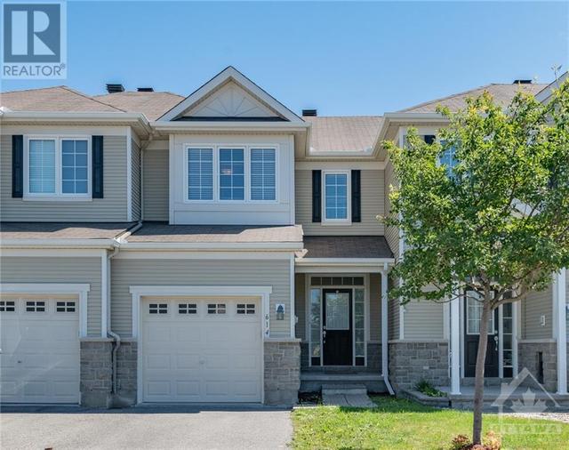614 Pamplona Private, Townhouse with 3 bedrooms, 4 bathrooms and 2 parking in Ottawa ON | Image 1