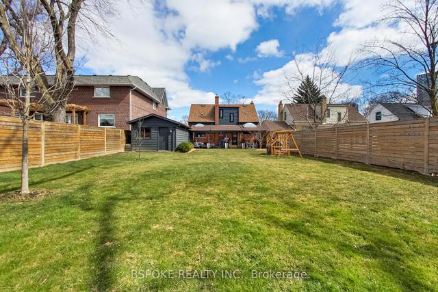 10 Ashbourne Dr, House detached with 3 bedrooms, 3 bathrooms and 4 parking in Toronto ON | Image 33