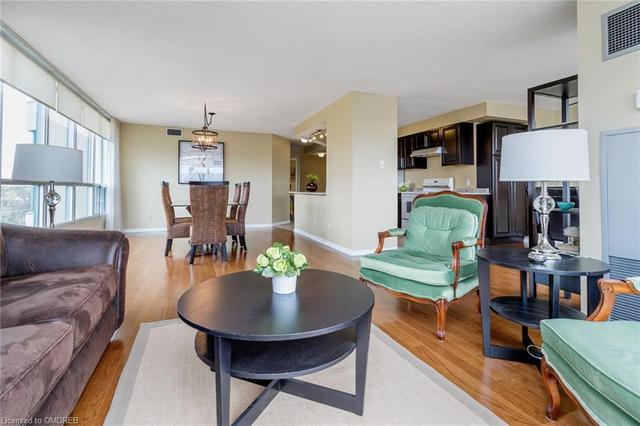100 Millside Dr, Condo with 2 bedrooms, 2 bathrooms and 1 parking in Milton ON | Image 2