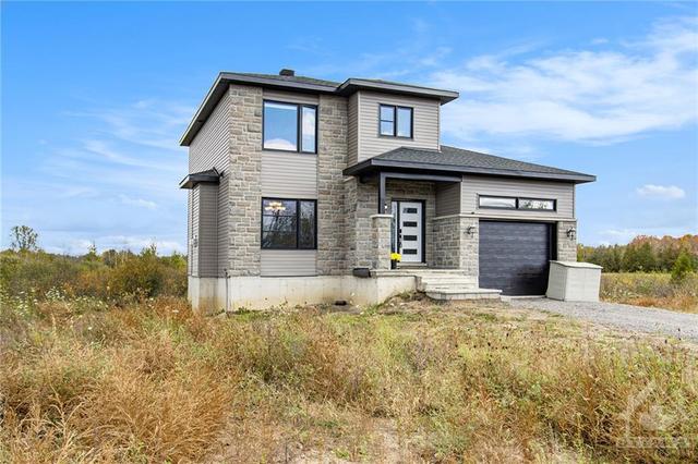 1160 Rosedale Road S, House detached with 4 bedrooms, 4 bathrooms and 8 parking in Montague ON | Image 2