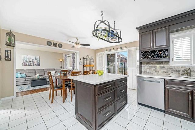 7 Buffridge Tr, House detached with 4 bedrooms, 4 bathrooms and 6 parking in Brampton ON | Image 5
