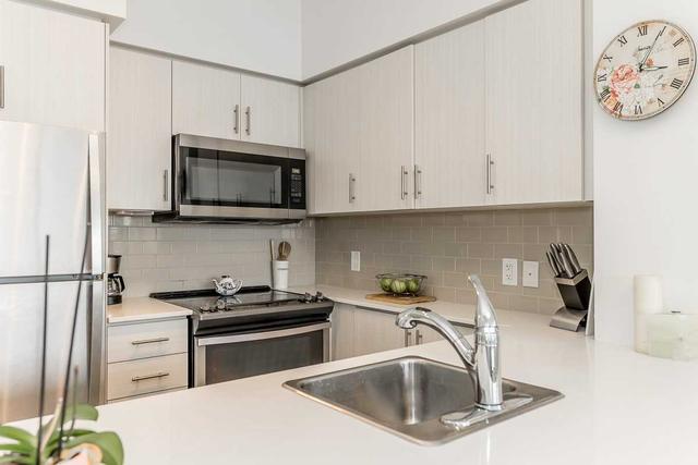 610 - 111 Worsley St, Condo with 2 bedrooms, 2 bathrooms and 2 parking in Barrie ON | Image 5