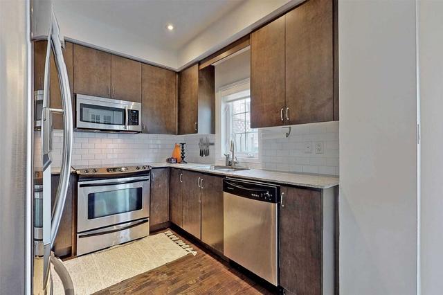 th118 - 107 The Queensway Ave, Townhouse with 3 bedrooms, 3 bathrooms and 2 parking in Toronto ON | Image 4