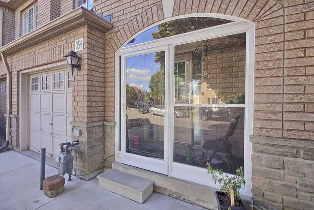 35h View Green Cres, House attached with 3 bedrooms, 4 bathrooms and 4 parking in Toronto ON | Image 37