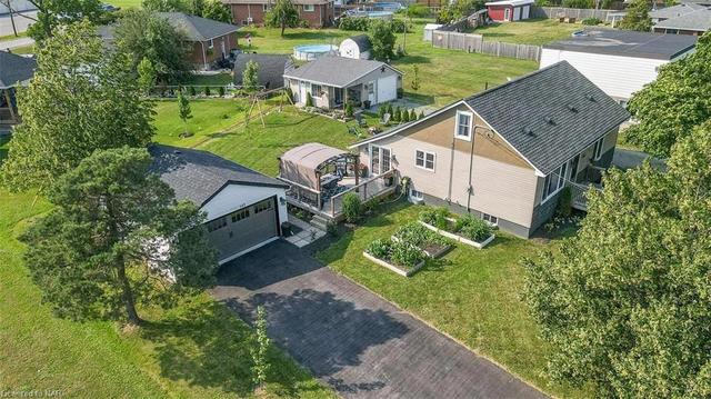 543 Walden Boulevard, House detached with 4 bedrooms, 1 bathrooms and 8 parking in Fort Erie ON | Image 35