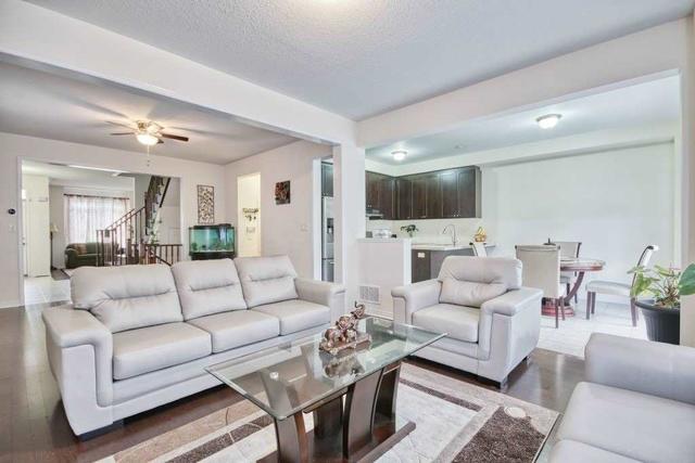86 Ledger Point Cres, House semidetached with 4 bedrooms, 3 bathrooms and 2 parking in Brampton ON | Image 3
