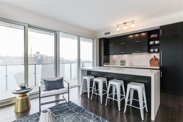 1502 - 65 St Mary St, Condo with 2 bedrooms, 2 bathrooms and 1 parking in Toronto ON | Image 7