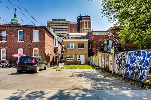 386 Bathurst St, House detached with 9 bedrooms, 5 bathrooms and 6 parking in Toronto ON | Image 24
