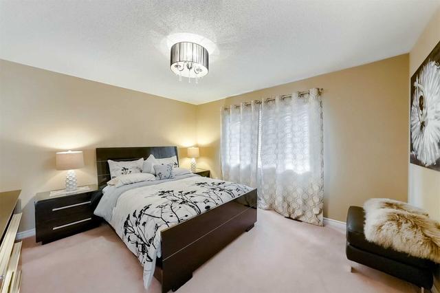 1 Timberwolf Rd, House detached with 4 bedrooms, 3 bathrooms and 6 parking in Brampton ON | Image 17