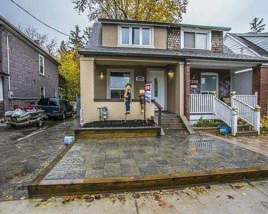 2341 Gerrard St E, House semidetached with 3 bedrooms, 2 bathrooms and 2 parking in Toronto ON | Image 1