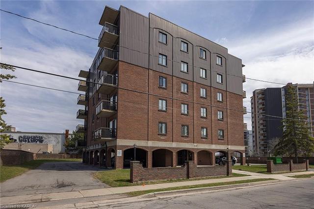 203 - 315 Regent Street, House attached with 2 bedrooms, 1 bathrooms and 1 parking in Kingston ON | Image 23