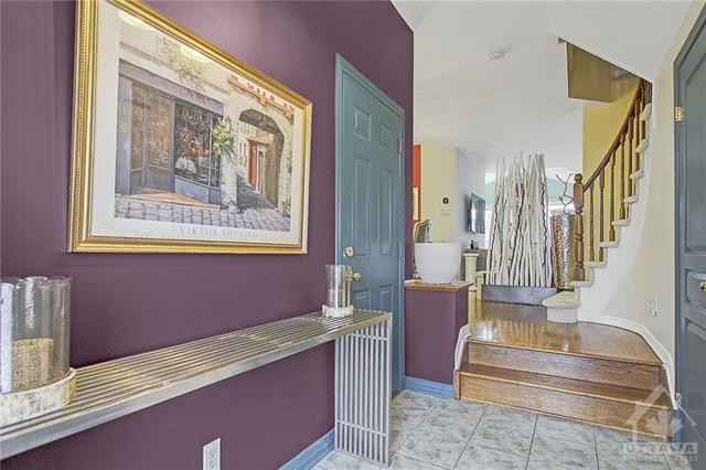 4 Cambray Lane, Townhouse with 3 bedrooms, 3 bathrooms and 3 parking in Ottawa ON | Image 3