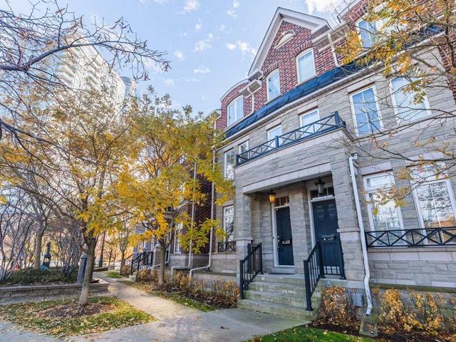 th36 - 99 The Queensway, Townhouse with 3 bedrooms, 2 bathrooms and 1 parking in Toronto ON | Image 1