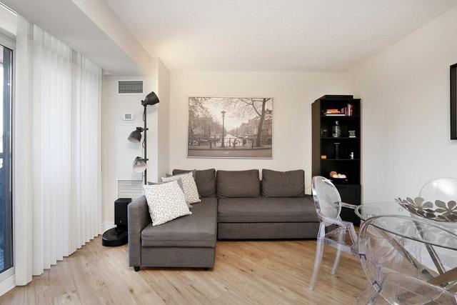 1329 - 15 Northtown Way, Condo with 1 bedrooms, 2 bathrooms and 1 parking in Toronto ON | Image 11