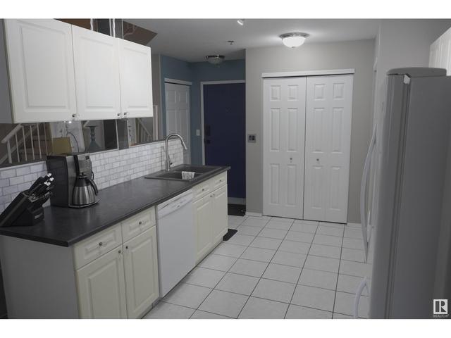 37 - 10331 106 St Nw, Condo with 1 bedrooms, 2 bathrooms and 1 parking in Edmonton AB | Image 4
