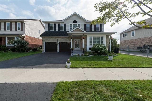 19 Thrushwood Dr, House detached with 4 bedrooms, 3 bathrooms and 6 parking in Barrie ON | Image 1