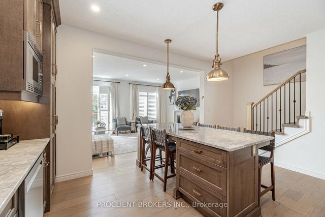 15 - 22 Marshall Dr, Townhouse with 3 bedrooms, 4 bathrooms and 2 parking in Guelph ON | Image 4