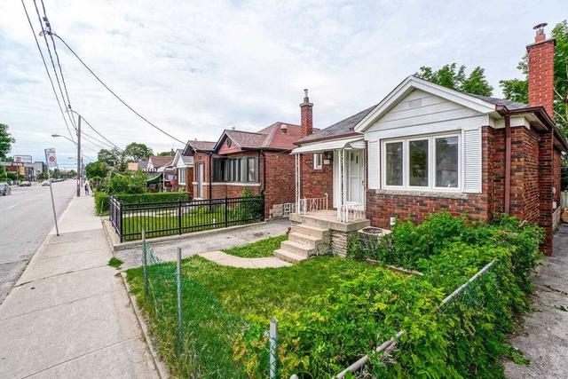 1792 Keele St, House detached with 2 bedrooms, 2 bathrooms and 3 parking in Toronto ON | Image 23