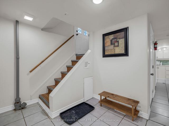 33 West 3rd St, House detached with 3 bedrooms, 2 bathrooms and 2 parking in Hamilton ON | Image 7