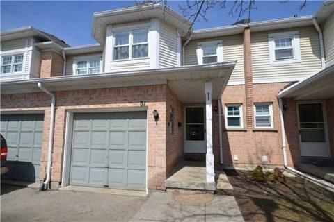 81 Wickstead Crt, Townhouse with 3 bedrooms, 2 bathrooms and 1 parking in Brampton ON | Image 1