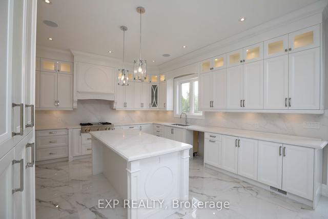 21372 Highway 48, House detached with 5 bedrooms, 6 bathrooms and 15 parking in East Gwillimbury ON | Image 2