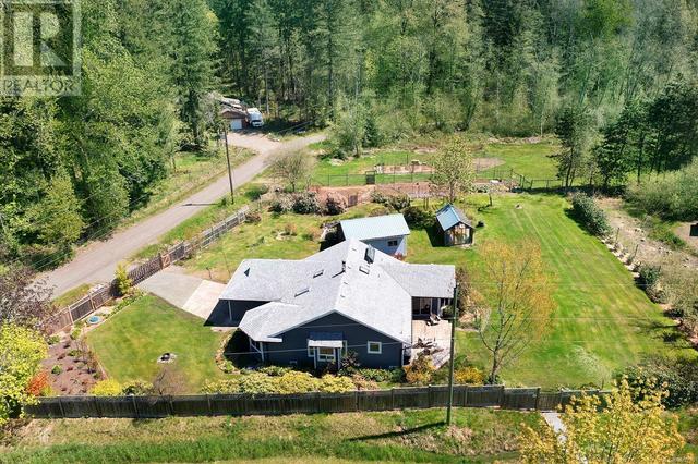 3253 Godin Rd, House detached with 3 bedrooms, 2 bathrooms and 4 parking in Comox Valley C (Puntledge   Black Creek) BC | Image 48