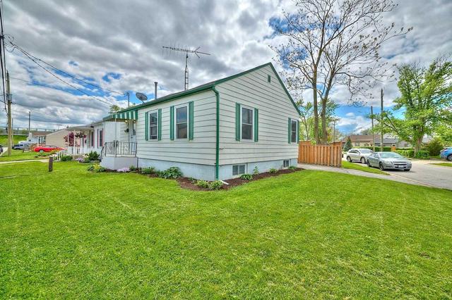 27 St. George St, House detached with 3 bedrooms, 1 bathrooms and 2 parking in St. Catharines ON | Image 28