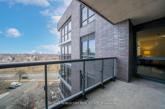717 - 10 Gibbs Rd, Condo with 3 bedrooms, 2 bathrooms and 1 parking in Toronto ON | Image 21