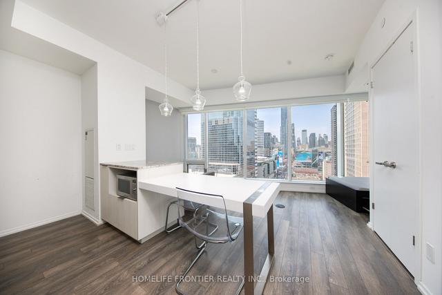 1513 - 197 Yonge St, Condo with 0 bedrooms, 1 bathrooms and 0 parking in Toronto ON | Image 12