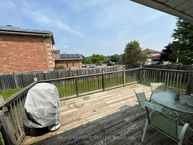 210 Sproule Dr, House detached with 3 bedrooms, 2 bathrooms and 5 parking in Barrie ON | Image 3